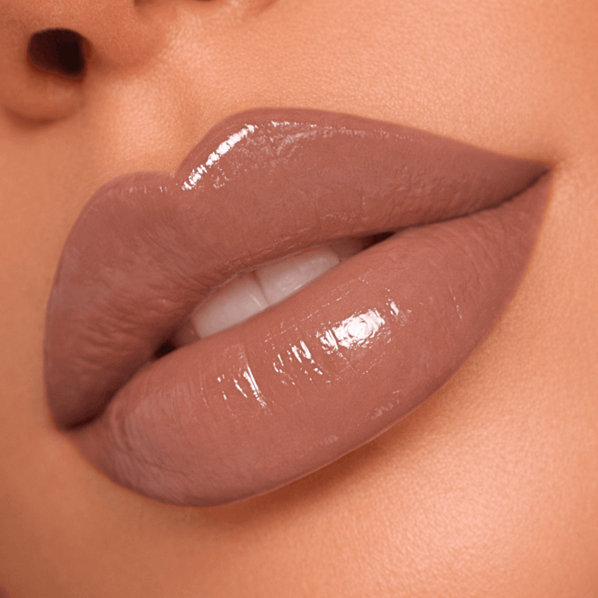 butter-gloss-brillant-hydratant-repulpant-vitamine-e-longue-tenue-12H-waterproof-my-lip-cream-by-monica