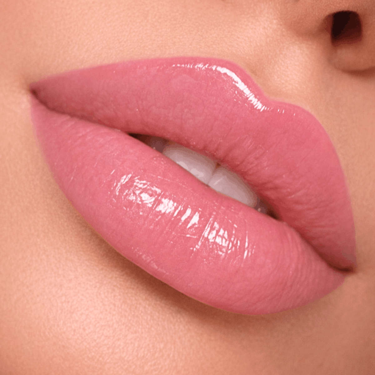 butter-gloss-brillant-hydratant-repulpant-vitamine-e-longue-tenue-12H-waterproof-my-lip-cream-by-monica