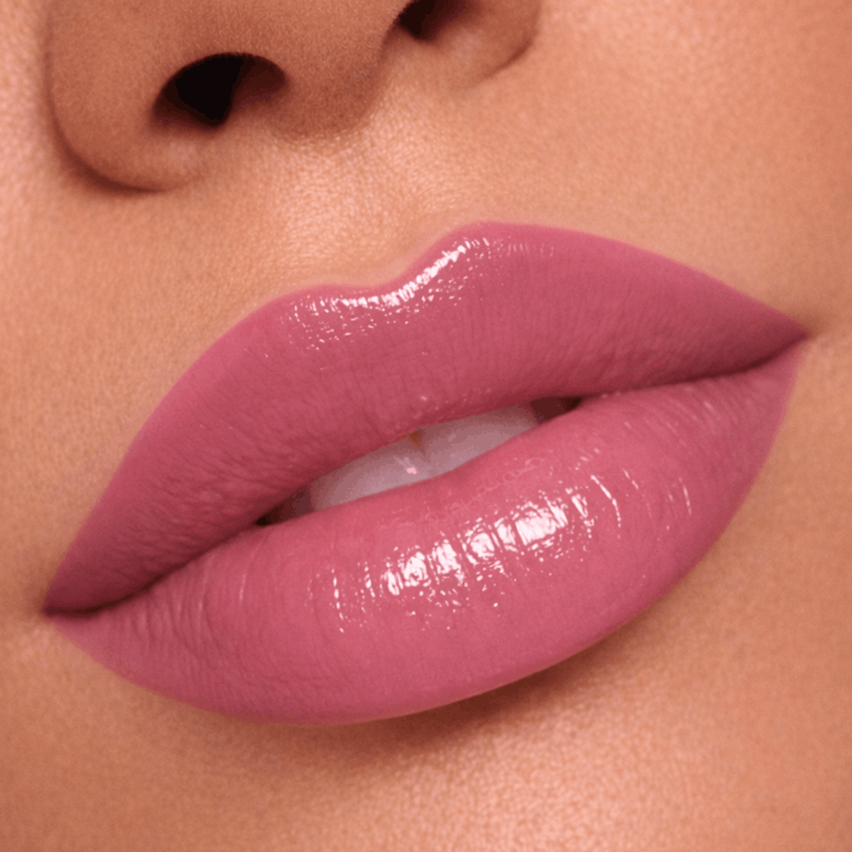 butter-gloss-brillant-hydratant-repulpant-vitamine-e-longue-tenue-12H-waterproof-my-lip-cream-by-monica