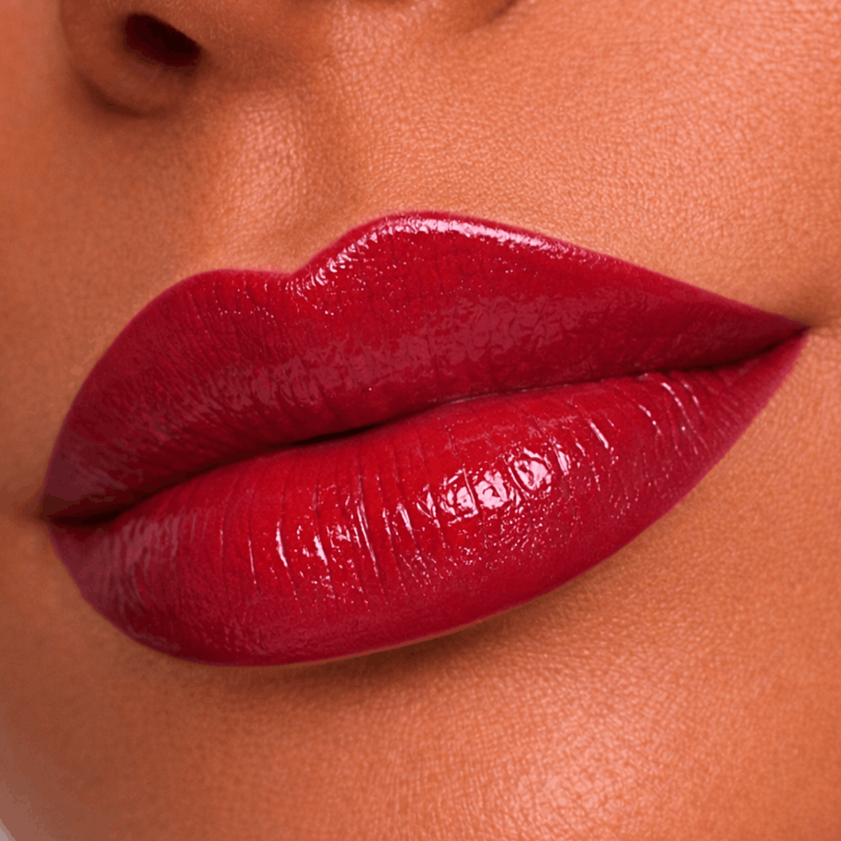 butter-gloss-brillant-hydratant-repulpant-vitamine-e-longue-tenue-12H-waterproof-my-lip-cream-by-monica