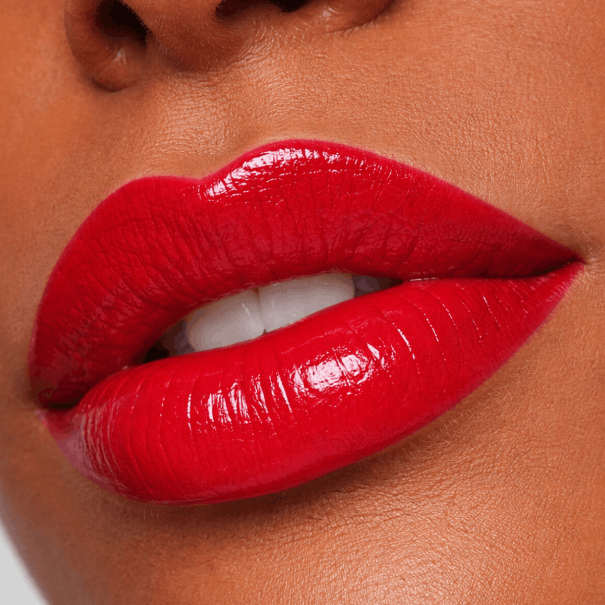 butter-gloss-brillant-hydratant-repulpant-vitamine-e-longue-tenue-12H-waterproof-my-lip-cream-by-monica