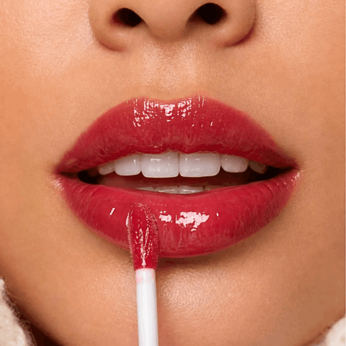 gloss-brillant-repulpant-hydratant-longue-tenue-waterproof-sans-transfert-iconic-lips-by-monica