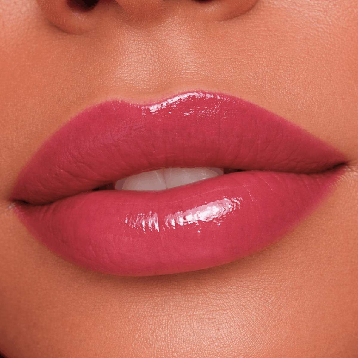 gloss-brillant-repulpant-hydratant-longue-tenue-waterproof-sans-transfert-iconic-lips-by-monica
