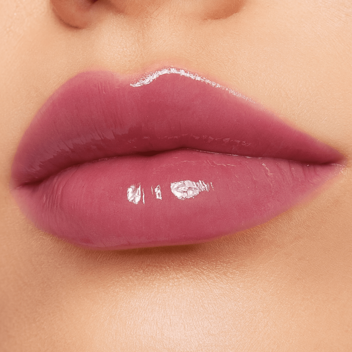 gloss-brillant-repulpant-hydratant-longue-tenue-waterproof-sans-transfert-iconic-lips-by-monica