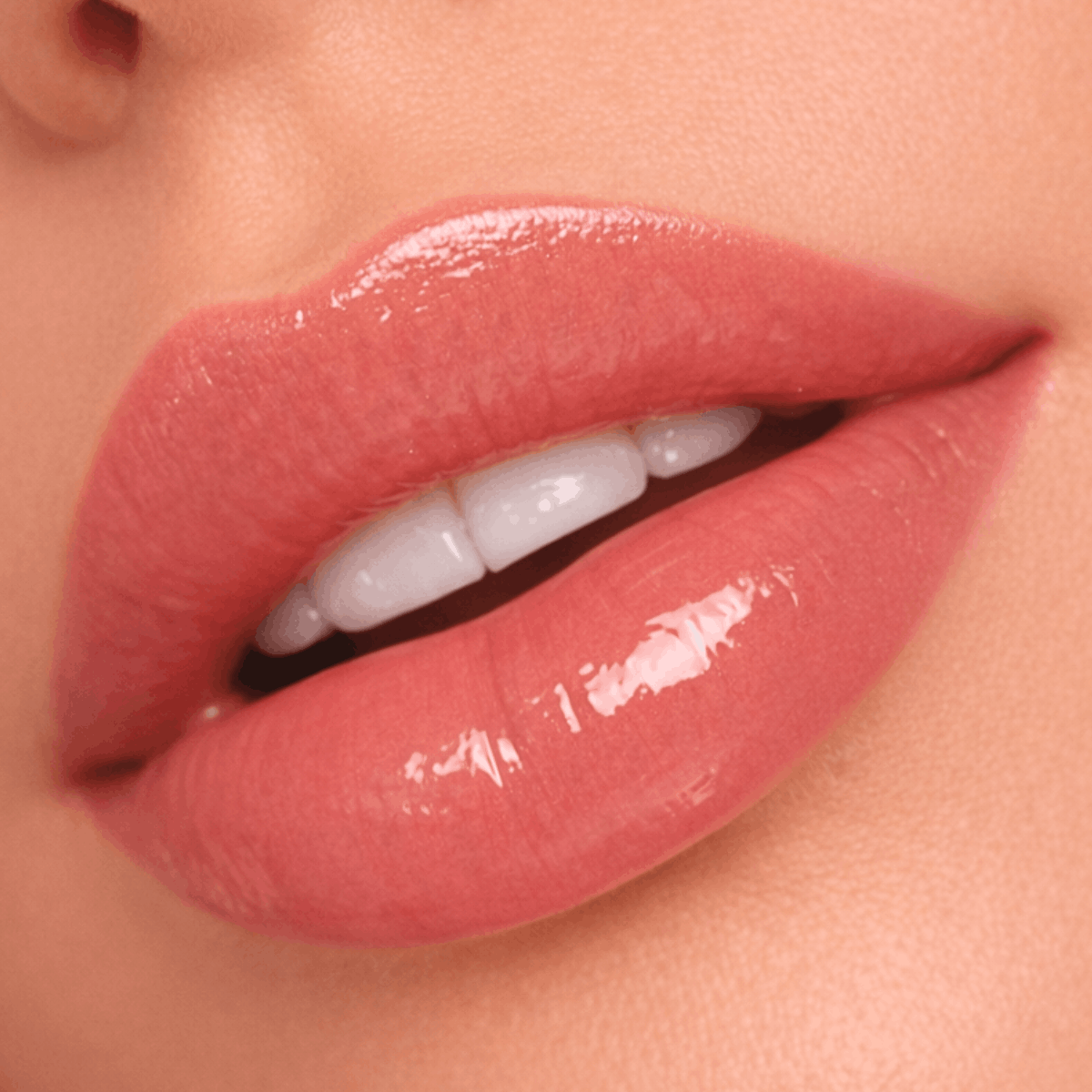 gloss-brillant-repulpant-hydratant-longue-tenue-waterproof-sans-transfert-iconic-lips-by-monica