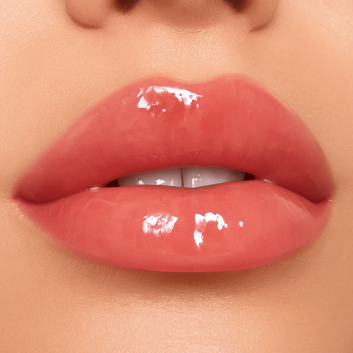 gloss-brillant-repulpant-hydratant-longue-tenue-waterproof-sans-transfert-iconic-lips-by-monica