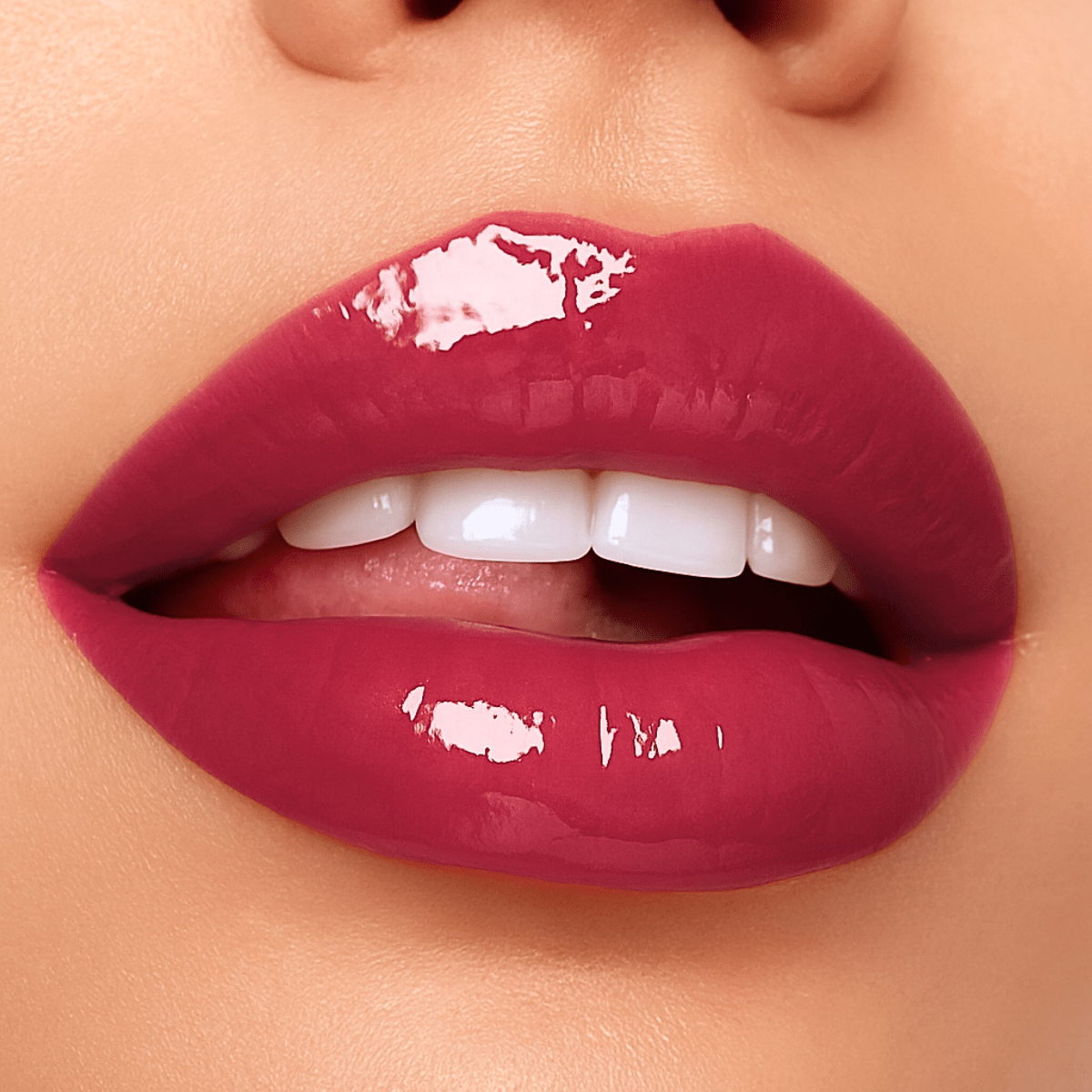 gloss-brillant-repulpant-hydratant-longue-tenue-waterproof-sans-transfert-iconic-lips-by-monica