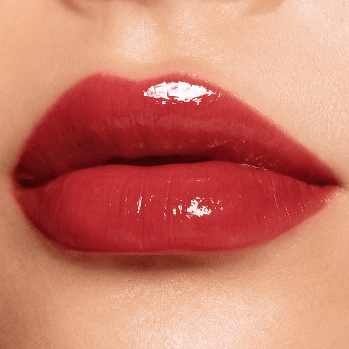 gloss-brillant-repulpant-hydratant-longue-tenue-waterproof-sans-transfert-iconic-lips-by-monica