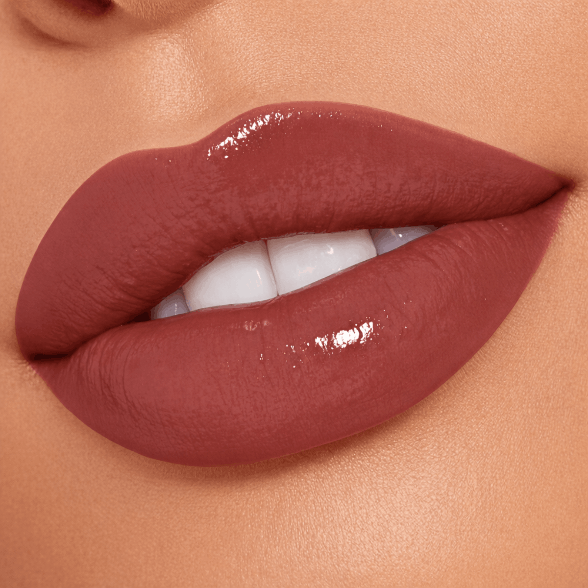 gloss-repulpant-brillant-non-collant-hydratant-longue-tenue-waterproof-plump-up-by-monica