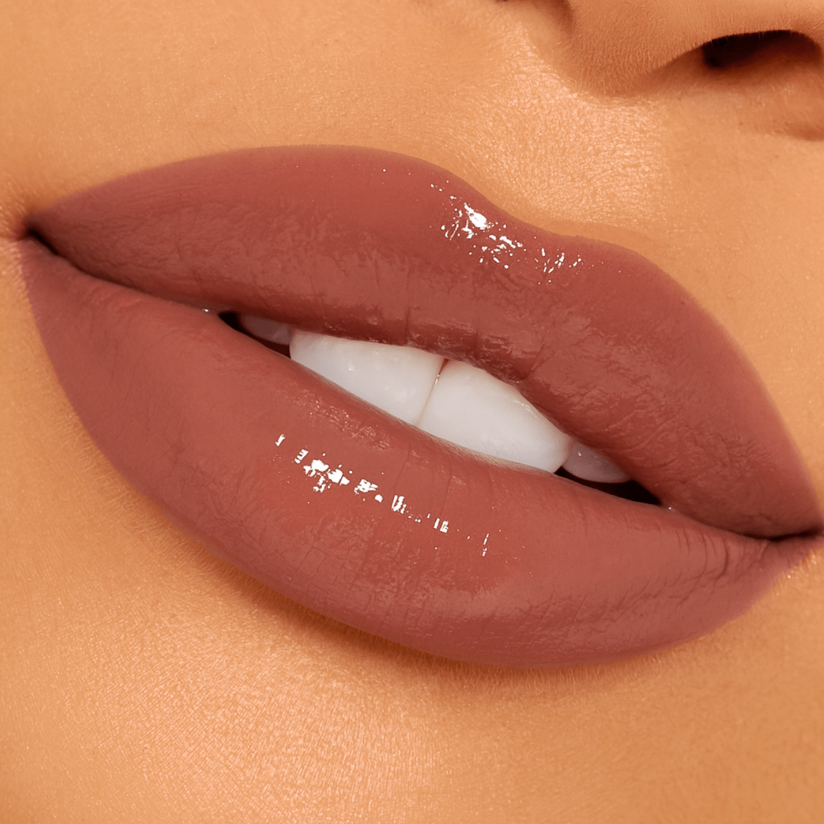 gloss-repulpant-brillant-non-collant-hydratant-longue-tenue-waterproof-plump-up-by-monica