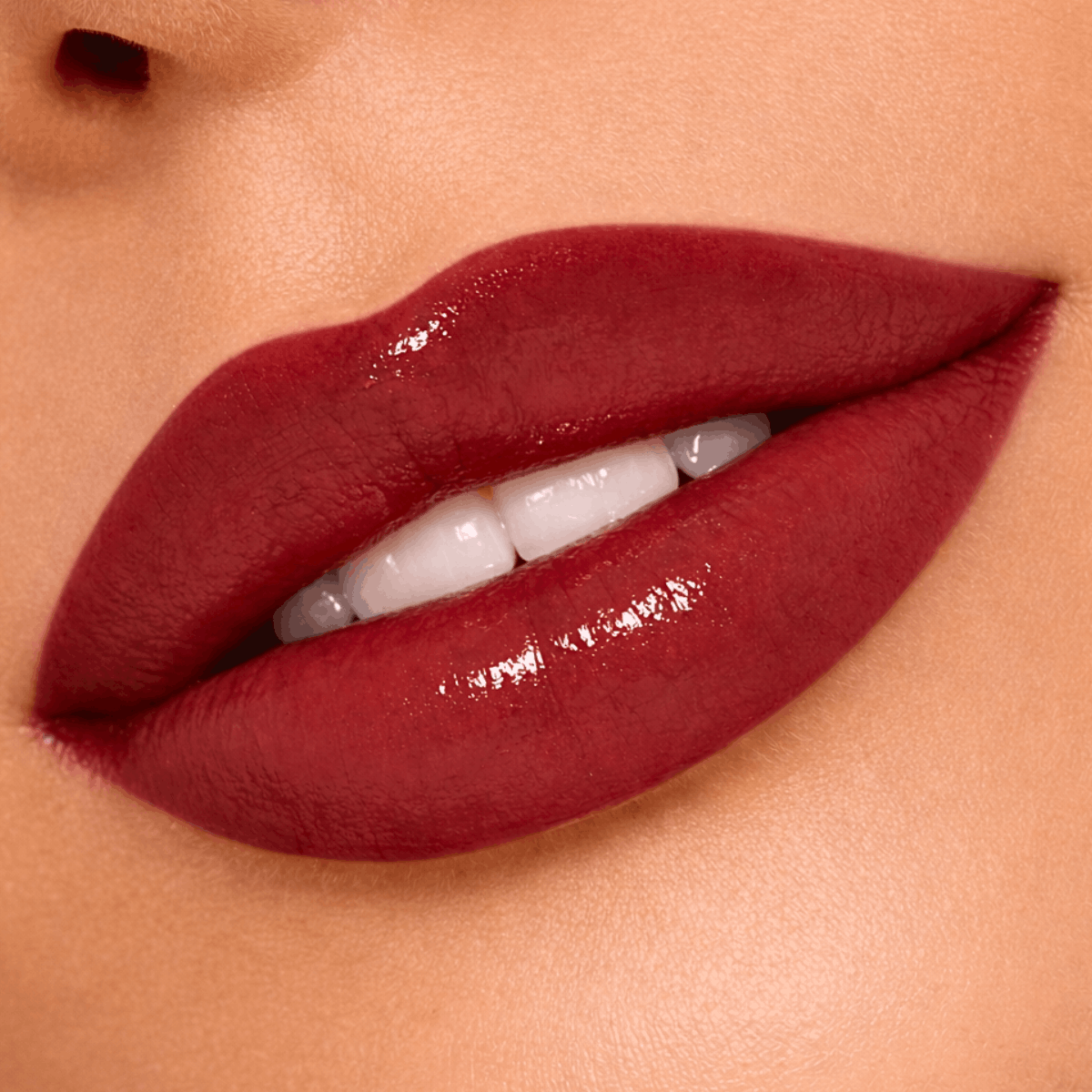 gloss-repulpant-brillant-non-collant-hydratant-longue-tenue-waterproof-plump-up-by-monica