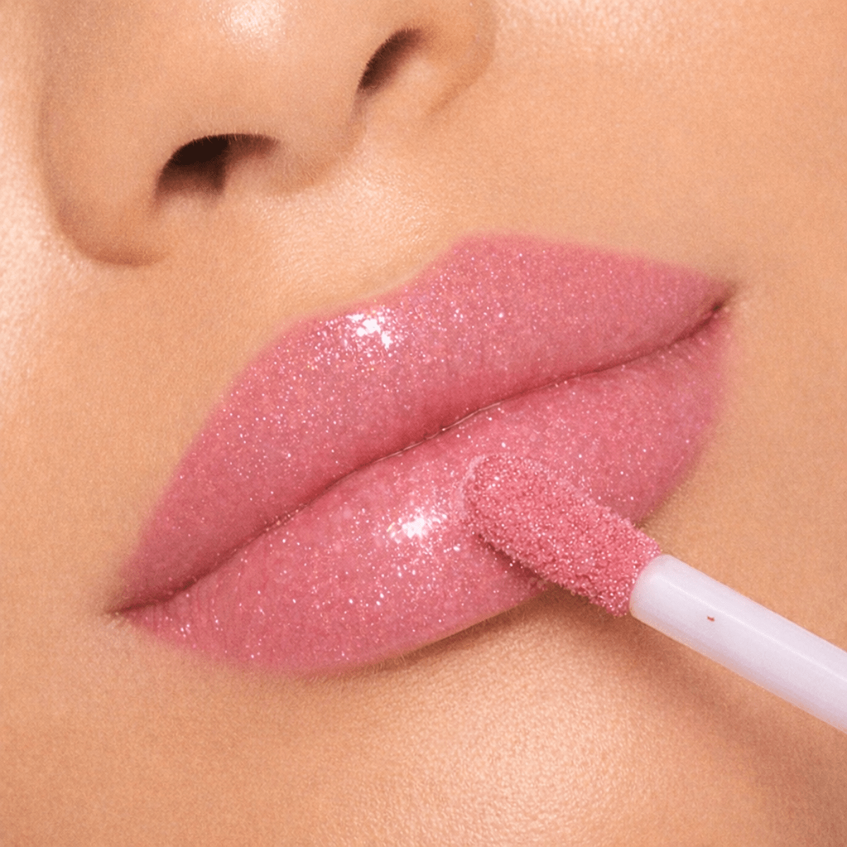 gloss-paillete-brillant-leger-hydratant-non-collant-diamond-kiss-lips-by-monica