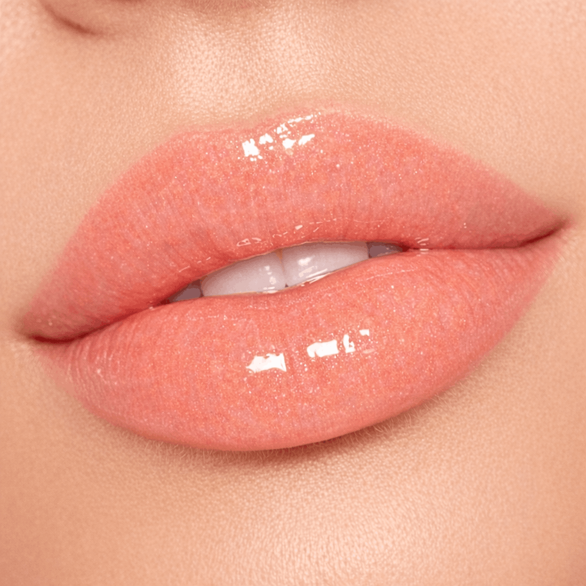 huile-a-levres-nourrissante-teinte-soin-hydratant-repulpant-juicy-lip-oil-by-monica
