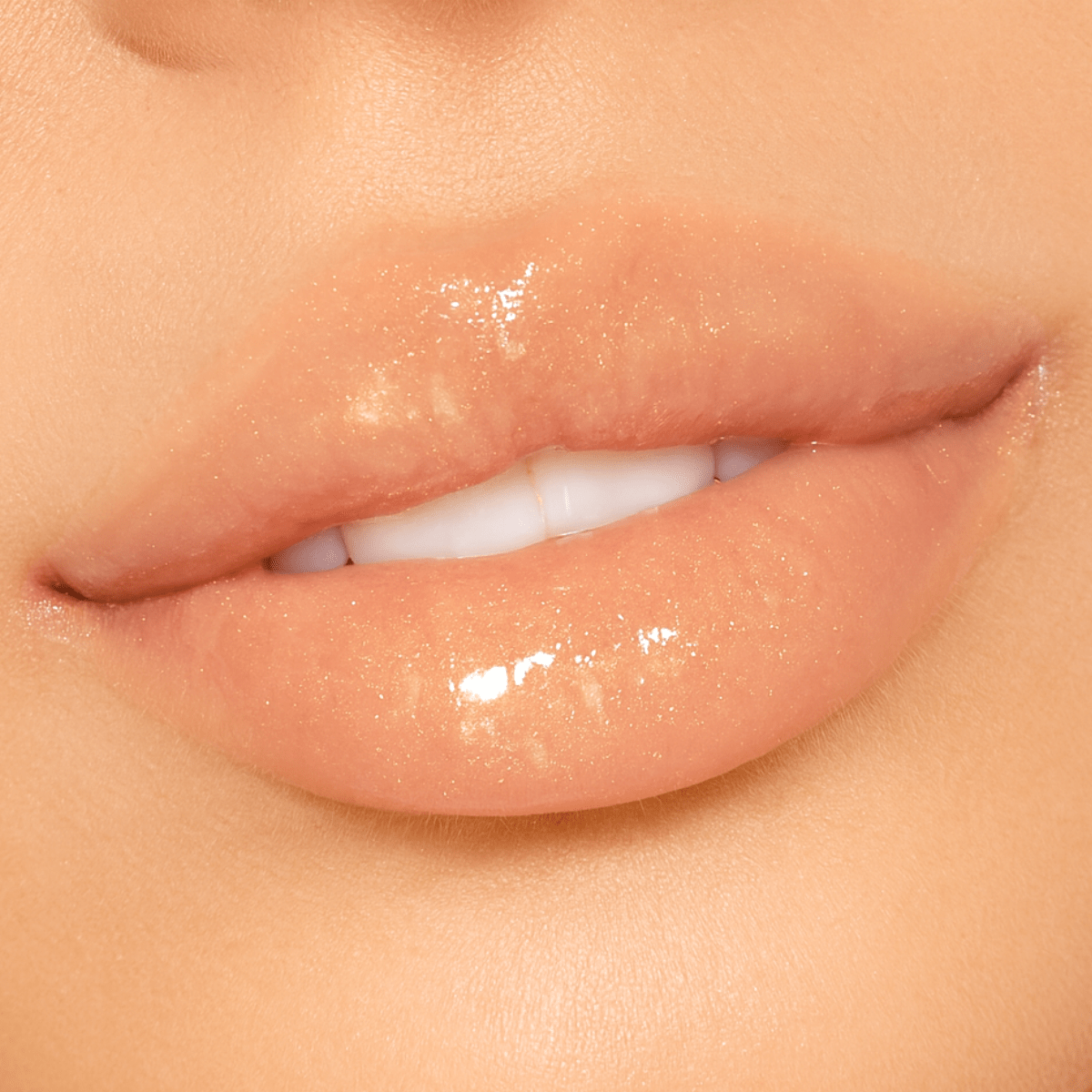 huile-a-levres-nourrissante-teinte-soin-hydratant-repulpant-juicy-lip-oil-by-monica
