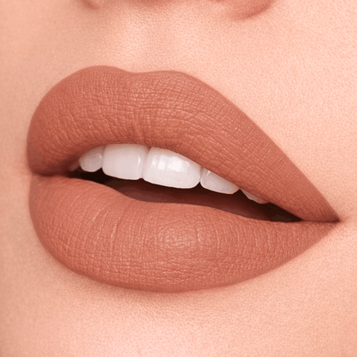 rouge-a-levres-mat-velours-poudre-cremeux-longue-tenue-waterproof-sans-transfert-silky-matte-24h-lips-by-monica