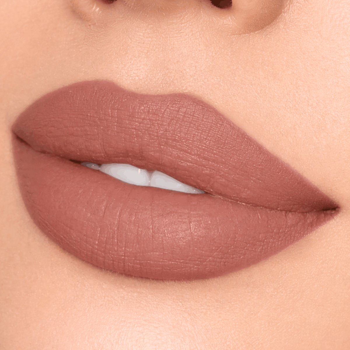 rouge-a-levres-mat-velours-poudre-cremeux-longue-tenue-waterproof-sans-transfert-silky-matte-24h-lips-by-monica