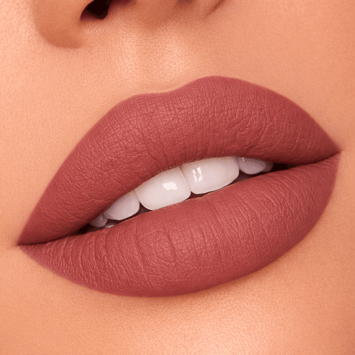 rouge-a-levres-mat-velours-poudre-cremeux-longue-tenue-waterproof-sans-transfert-silky-matte-24h-lips-by-monica