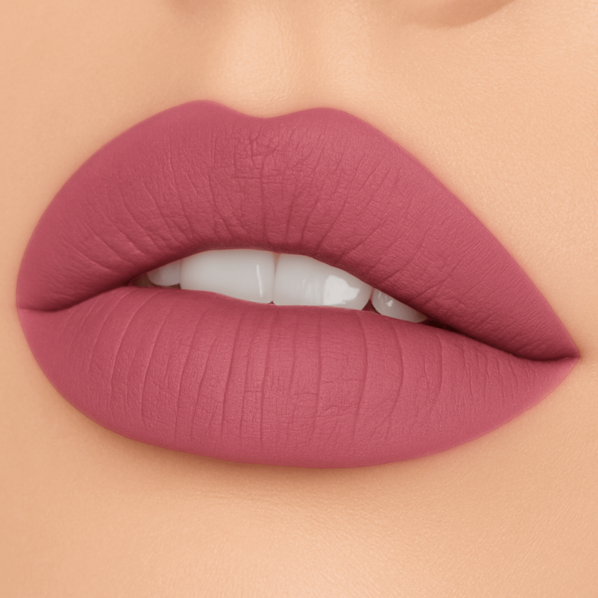 rouge-a-levres-mat-velours-poudre-cremeux-longue-tenue-waterproof-sans-transfert-smooth-and-creamy-24H-lips-by-monica
